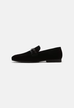 Pier One Smart Slip-Ons - Black