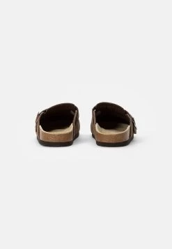 Pier One Leather Unisex - Slippers - Brown -Shoe Style Sales 18a09b6c3e71439784e427988b058842