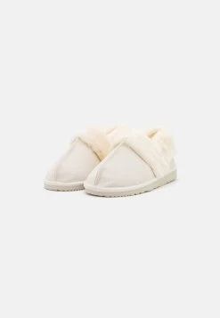 Pier One Slippers - White 10 Pier One Slippers - White -Shoe Style Sales 3d24649a22144e62b50d5c178dda582a