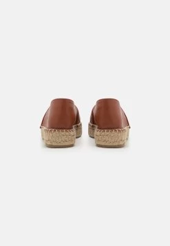 Pier One Leather- Slip-Ons - Cognac 11 Pier One Leather- Slip-Ons - Cognac -Shoe Style Sales 422a8a488ed345a6be6eb3e8086b0209