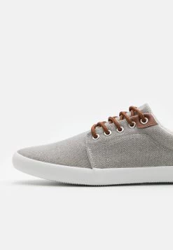 Pier One Unisex - Trainers - Light Grey 13 Pier One Unisex - Trainers - Light Grey -Shoe Style Sales 8f5660aa856d43a69db14e309615dd5c