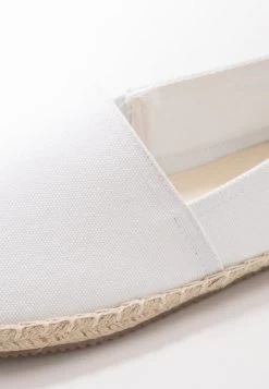 Pier One Rena Espadrille Unisex - Espadrilles - White -Shoe Style Sales e0d22095d1484315bd44e53c8d53093e