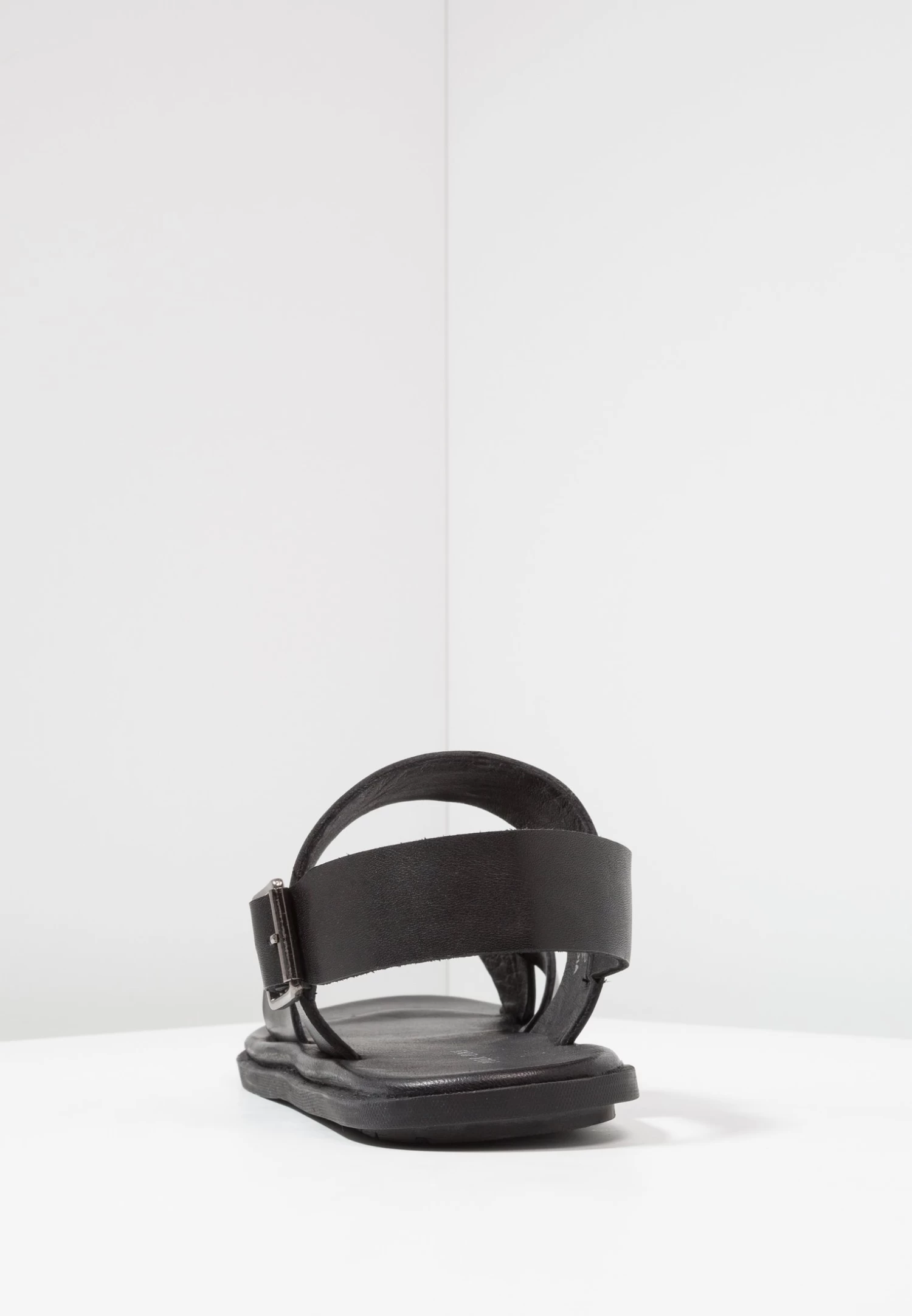 Pier One Sandals - Black 6 Pier One Sandals - Black - Image 4